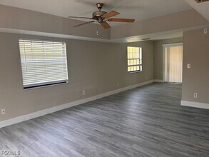 17350 W Carnegie Cir in Ft. Myers, FL - Building Photo - Building Photo