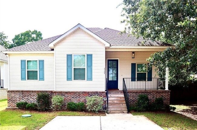 property at 57304 Oak Ave