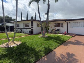 11602 NW 58th Ave in Hialeah, FL - Building Photo - Building Photo