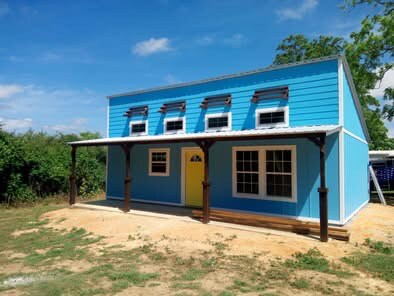 704 W Sunset Dr in Atmore, AL - Foto de edificio