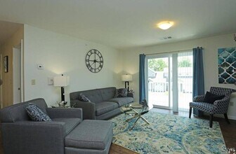 1 Patriot Cir in Utica, NY - Building Photo - Building Photo