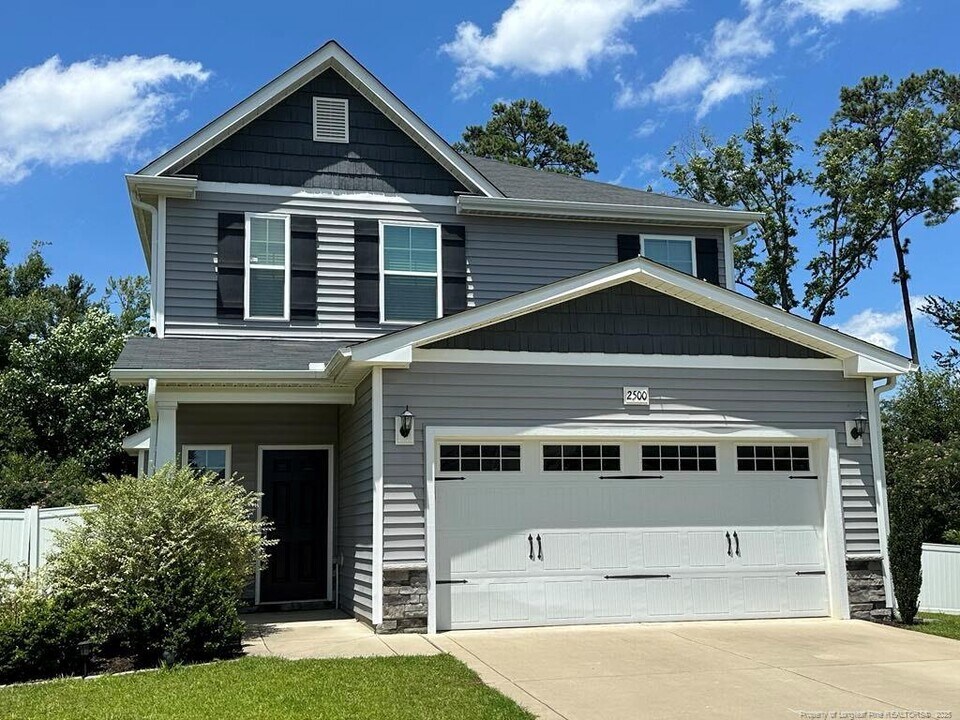 2500 Owlands Ct in Fayetteville, NC - Building Photo