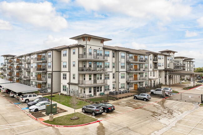 Solea Lewisville in Lewisville, TX - Building Photo - Building Photo