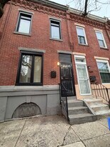 1641 Edgley St in Philadelphia, PA - Building Photo