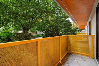 1855 W 2nd Ave in Vancouver, BC - Building Photo - Building Photo