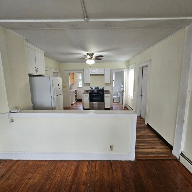 125 Brightwood Ave in Torrington, CT - Building Photo - Building Photo