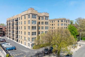 Buena Terrace - 4242 N Sheridan Rd in Chicago, IL - Building Photo - Building Photo