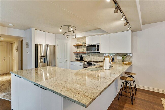 9412 Purple Lilac Ln in Sandy, UT - Building Photo - Building Photo