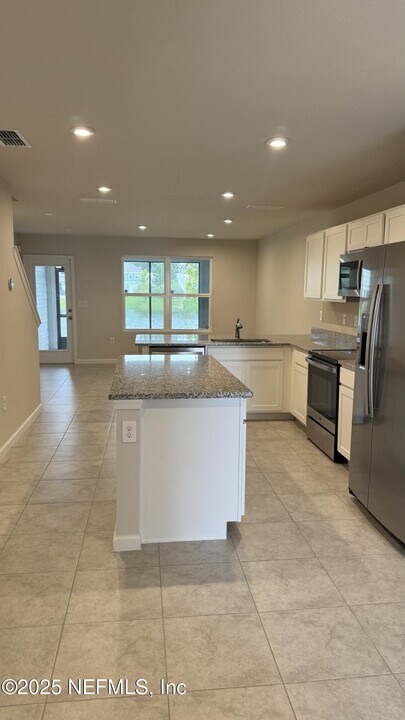 7176 Luminary ln in Jacksonville, FL - Building Photo