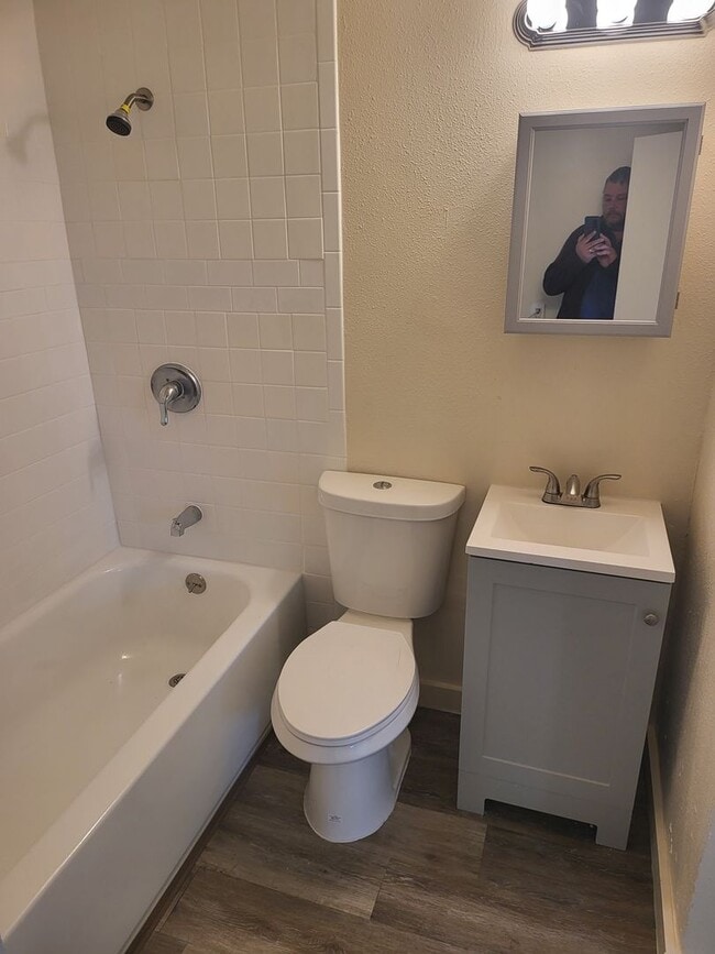 property at 721 Santa Fe Ave SW