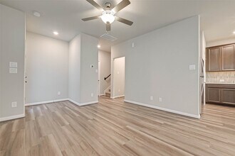 1521 Beach Oak Dr in Houston, TX - Building Photo - Building Photo