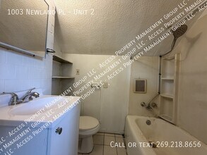 1003 Newland Pl in Kalamazoo, MI - Building Photo - Building Photo