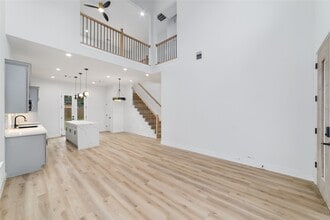 6715 England St in Houston, TX - Building Photo - Building Photo