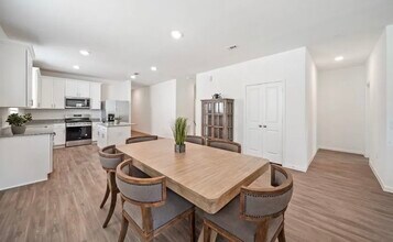 248 Seven Pnes Dr in Willis, TX - Building Photo - Building Photo