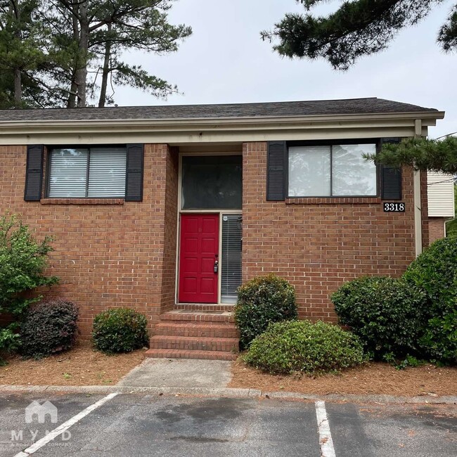 3318 Northcrest Rd in Doraville, GA - Building Photo - Building Photo