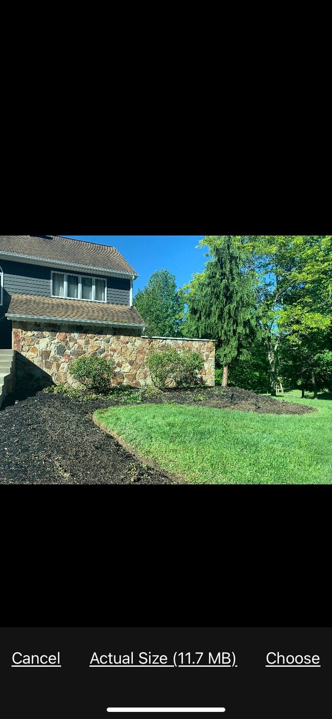 property at 4400 Twin Oaks Dr
