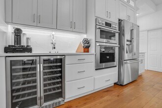 8951 SE Marina Bay Dr in Hobe Sound, FL - Building Photo - Building Photo