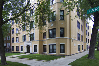 2034 W Arthur Ave in Chicago, IL - Building Photo - Building Photo