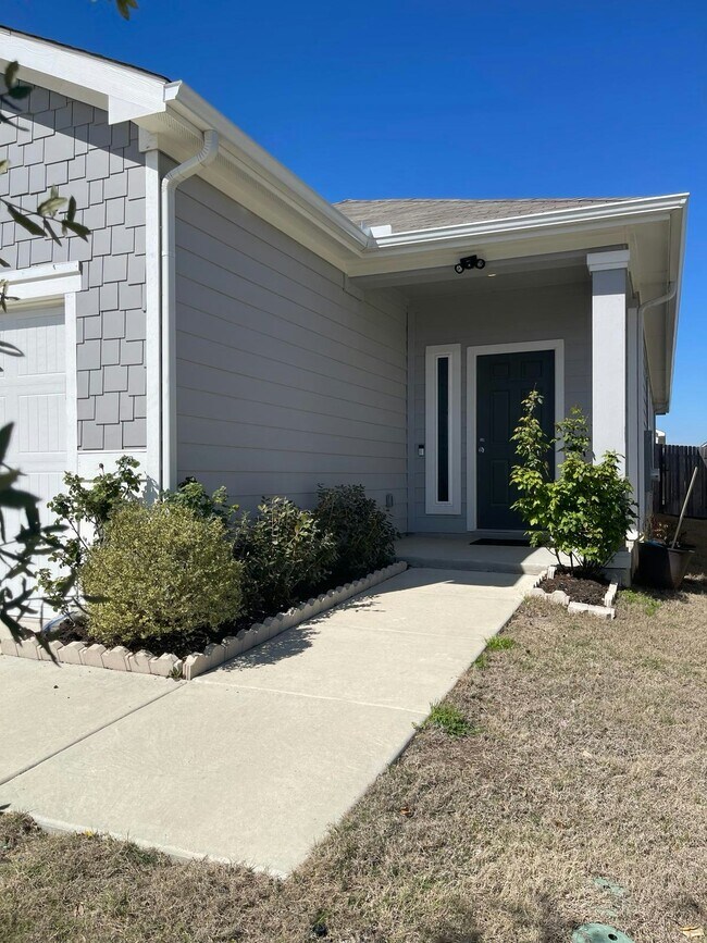 19304 Cloudy Bay Dr in Pflugerville, TX - Building Photo - Building Photo