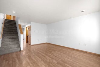 2608 N Career Ave in Sioux Falls, SD - Building Photo - Building Photo