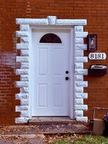 8181 Chaske St in Verona, PA - Building Photo