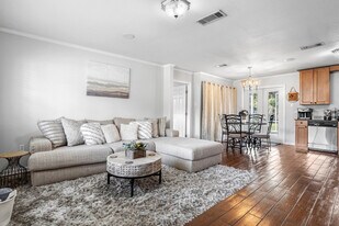 114 Lassere Cir in Long Beach, MS - Building Photo