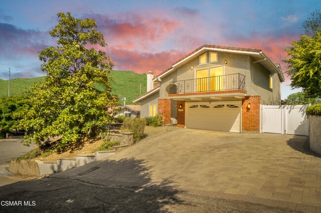property at 27802 Via Amistosa