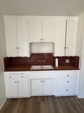 1130 San Rafael Ave in Glendale, CA - Building Photo - Building Photo
