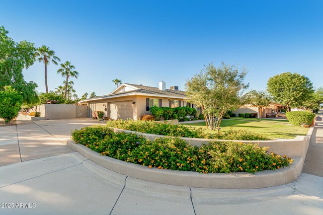 3750 E Garden Dr in Phoenix, AZ - Building Photo - Building Photo