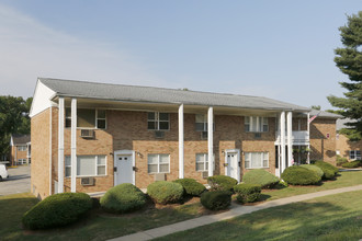 Hawthorne Garden in Hawthorne, NJ - Foto de edificio - Building Photo