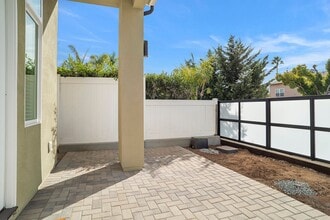 3460 Roosevelt St in Carlsbad, CA - Building Photo - Building Photo