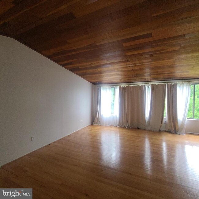 8215 Cagle Rd in Fort Washington, MD - Building Photo - Building Photo