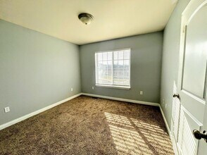 110 Lakeview Ct in St. Robert, MO - Building Photo - Building Photo