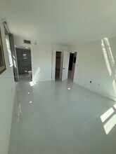 7125 Bay Dr in Miami Beach, FL - Building Photo - Building Photo