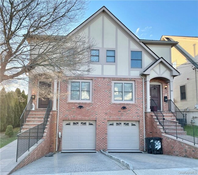 83 Park Ave in Harrison, NY - Building Photo - Building Photo
