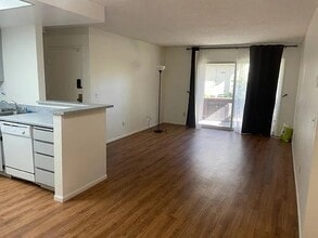 5950 Rancho Mission Rd, Unit 163 in San Diego, CA - Foto de edificio - Building Photo