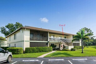 6285 Chasewood Dr in Jupiter, FL - Building Photo