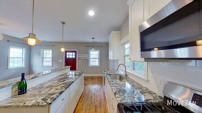 817 Ellington St in Raleigh, NC - Foto de edificio - Building Photo