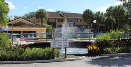 15555 N Miami Lakeway in Miami Lakes, FL - Building Photo - Building Photo