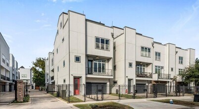 6106 Clarkson Ln in Houston, TX - Building Photo - Building Photo