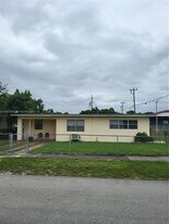 755 NW 84th St in Miami, FL - Building Photo