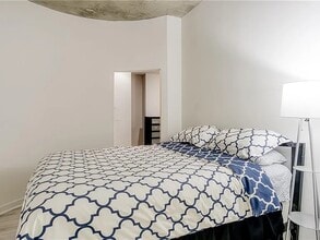 943 Peachtree St NE in Atlanta, GA - Foto de edificio - Building Photo