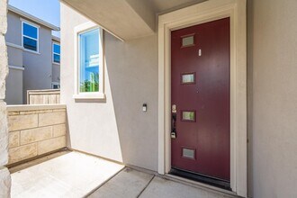 4455 English Elm St in Sacramento, CA - Building Photo - Building Photo