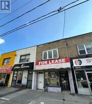 2877 St Clair Ave E in Toronto, ON - Building Photo