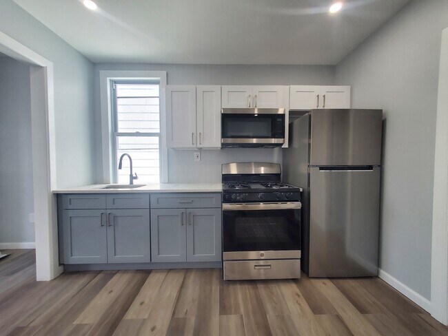 182 Bartholdi Ave, Unit 2