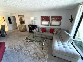 2788 Tennis Club Dr in West Palm Beach, FL - Foto de edificio - Building Photo