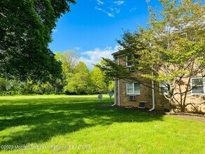 14 Windsor Terrace in Freehold, NJ - Building Photo - Building Photo