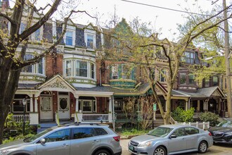 4224-4244 Pine St in Philadelphia, PA - Foto de edificio - Building Photo