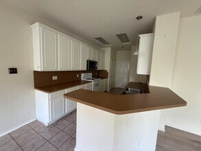 16623 Newglen Ln in Houston, TX - Building Photo - Building Photo