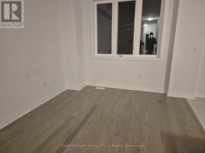 929 Douro St in Stratford, ON - Building Photo - Building Photo